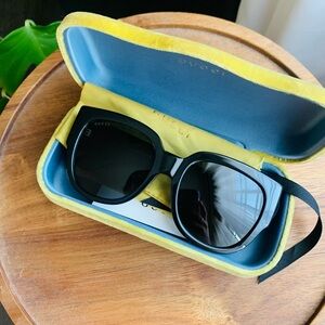 Gucci EUC GG0142SA Havana Round Women’s Sunglasses